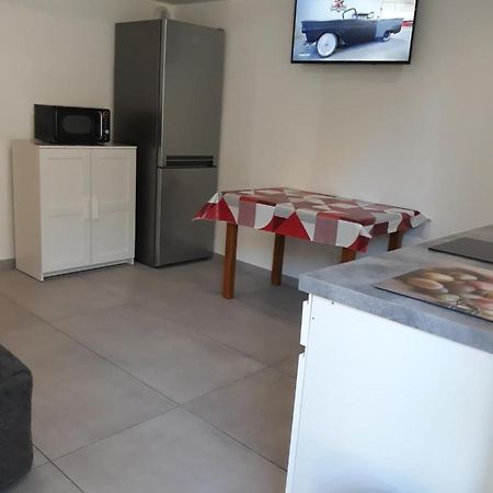 T2 Courte Duree Appartement Jonage Buitenkant foto